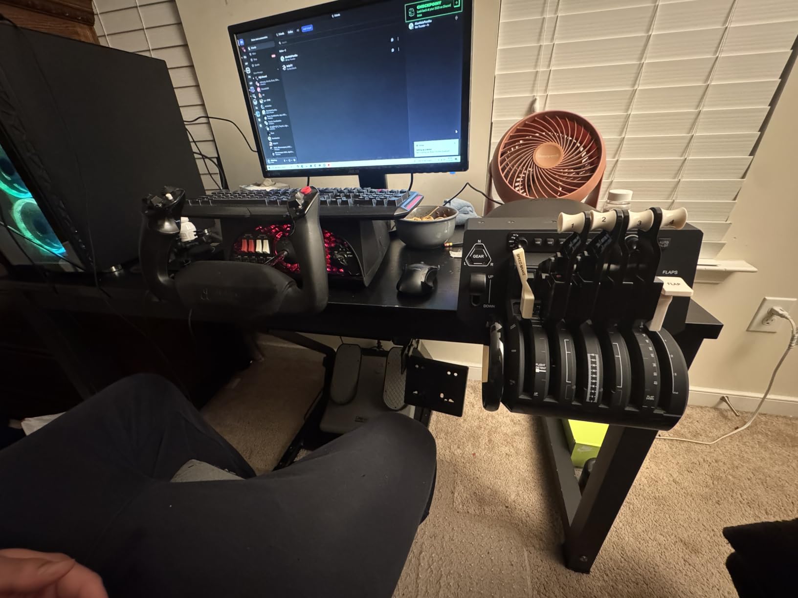 Honeycomb Bravo Throttle Quadrant | Flight Simulator Controls with Autopilot, Annunciator Panel, Gear, Flaps customer photo 1