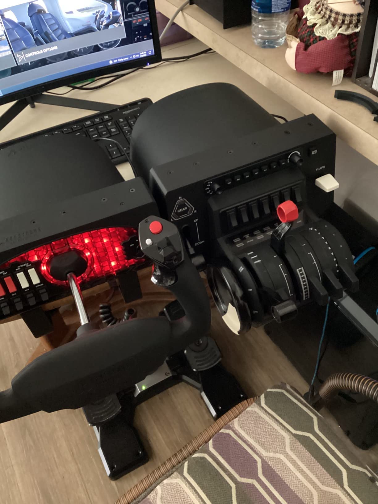 Honeycomb Bravo Throttle Quadrant | Flight Simulator Controls with Autopilot, Annunciator Panel, Gear, Flaps customer photo 2