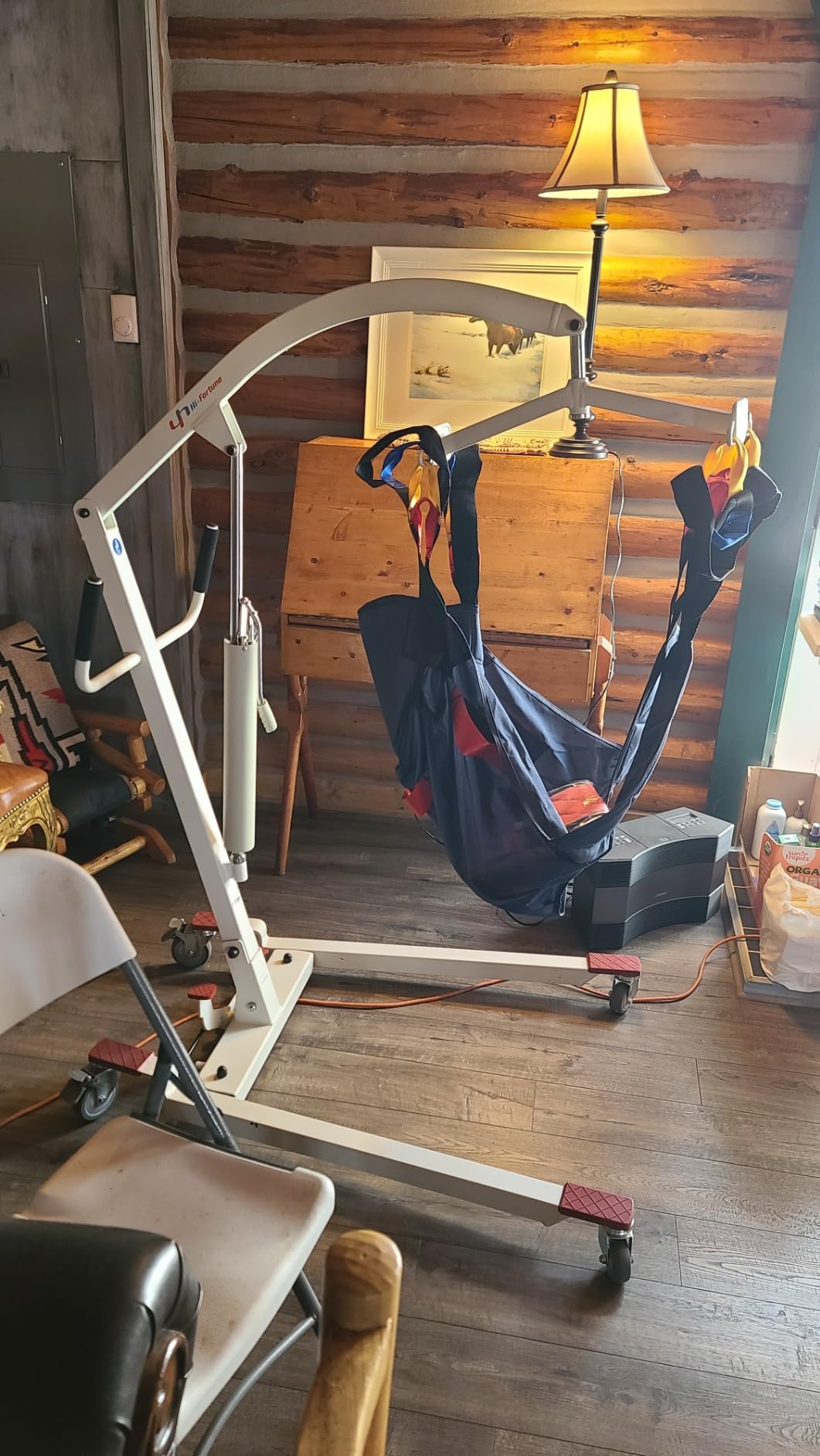 Patient Lift Electric Foldable Hydraulic Body Transfer for Home Use Seniors Free-Assembly Heavy-Duty, Battery-Powered with Low Base, 400lb Weight Capacity with U-Sling, White (Pack of 1) customer photo 1