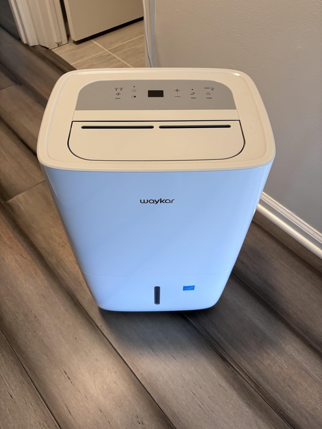 Waykar 34 Pints 2000 Sq. Ft. 2025 Energy Star Dehumidifier for Home | 30%-80% Humidity Control, Automatic Defrost, Drain hose included and 0.66 Gallons Water Tank for Basements and Large Rooms customer photo 1