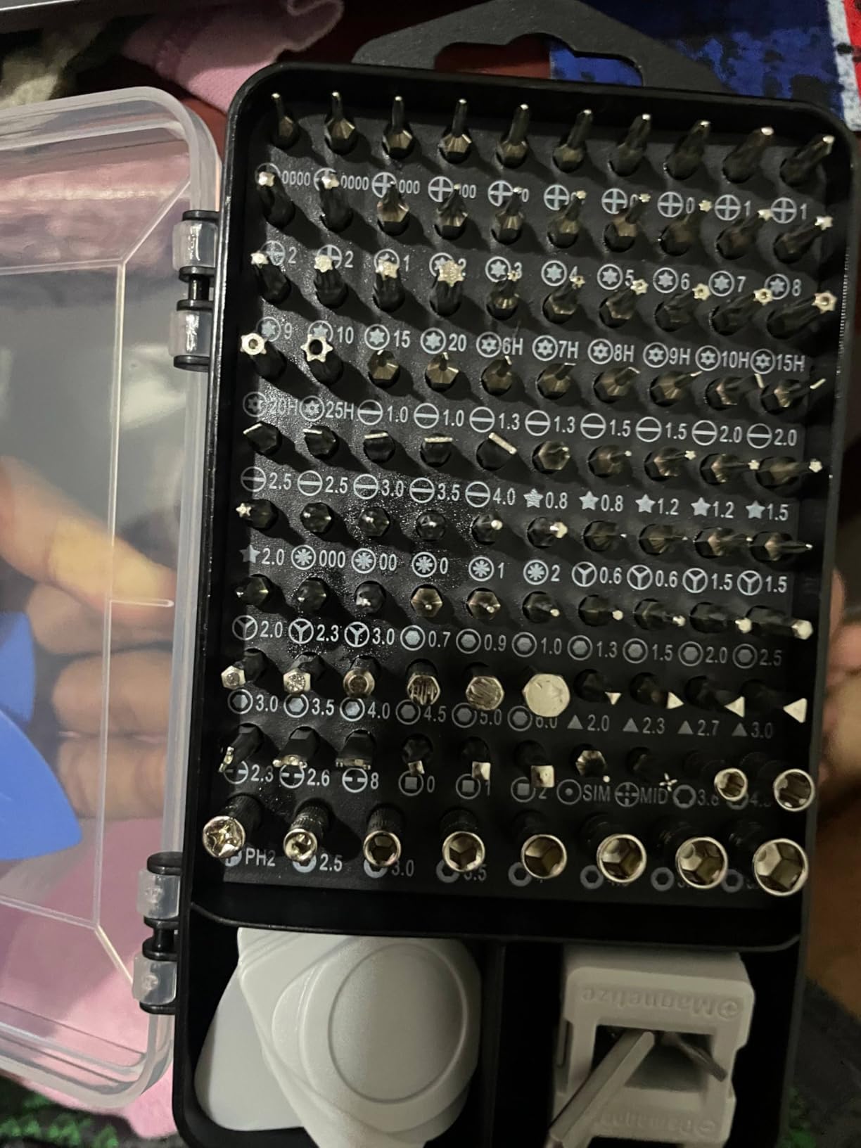SHOWPIN Precision Computer Screwdriver Kit: 122PCS Laptop Screwdriver Sets | 101 Magnetic Drill Bits, Computer Accessories, Electronics Tool Kit Compatible for Tablet, PC, iPhone, PS4 Repair customer photo 1