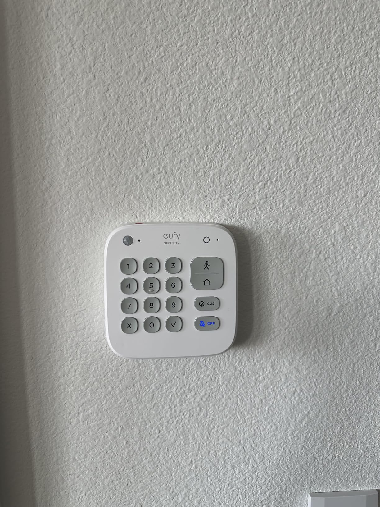 eufy Security 5-Piece Home Alarm Kit, Home Security System, Keypad, Motion Sensor, 2 Entry Sensors, Home Alarm System, Control from the App, Links with eufyCam, Optional 24/7 Protection customer photo 1