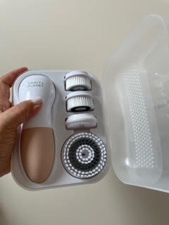 Vanity Planet Raedia Facial Cleansing Brush - Electric with 4 Exfoliating Brush Heads customer photo 2