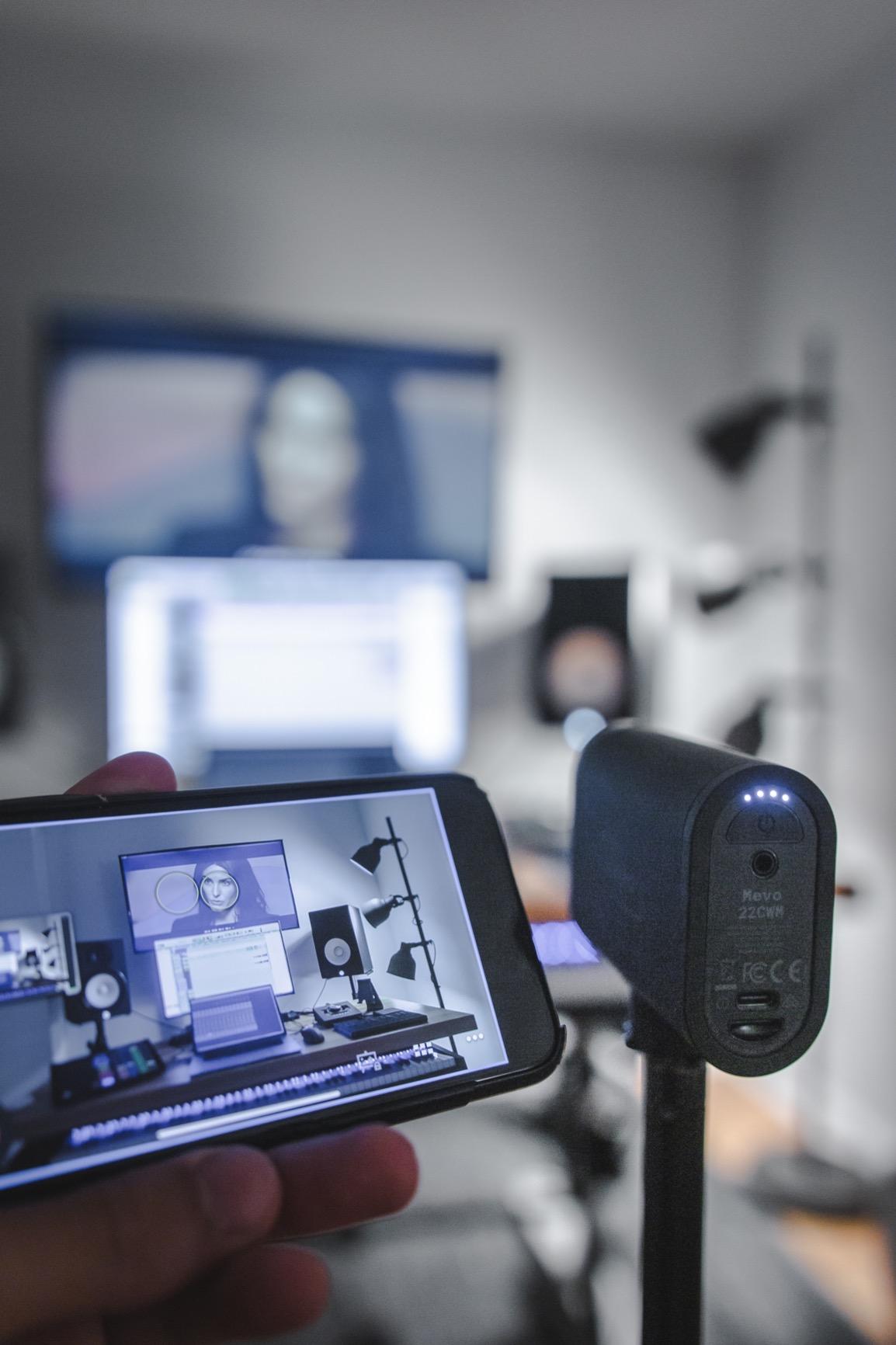 Logitech for Creators Mevo Start Wireless Live Streaming Camera - Black | For creators, live video, intelligent app control, LTE or Wi-Fi customer photo 2