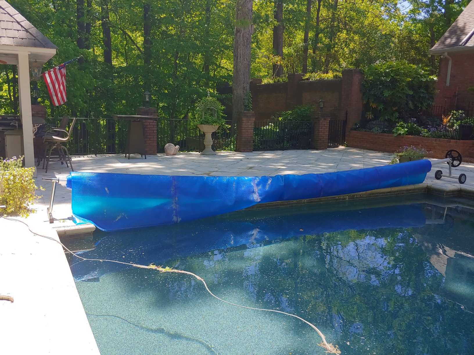Goplus 22FT Pool Cover Reel Set, Adjustable Aluminum Pool Solar Cover Reel with Hand Crank and Wheels, Inground Swimming Pool Solar Cover Blanket Reel Roller (22 Feet) customer photo 1