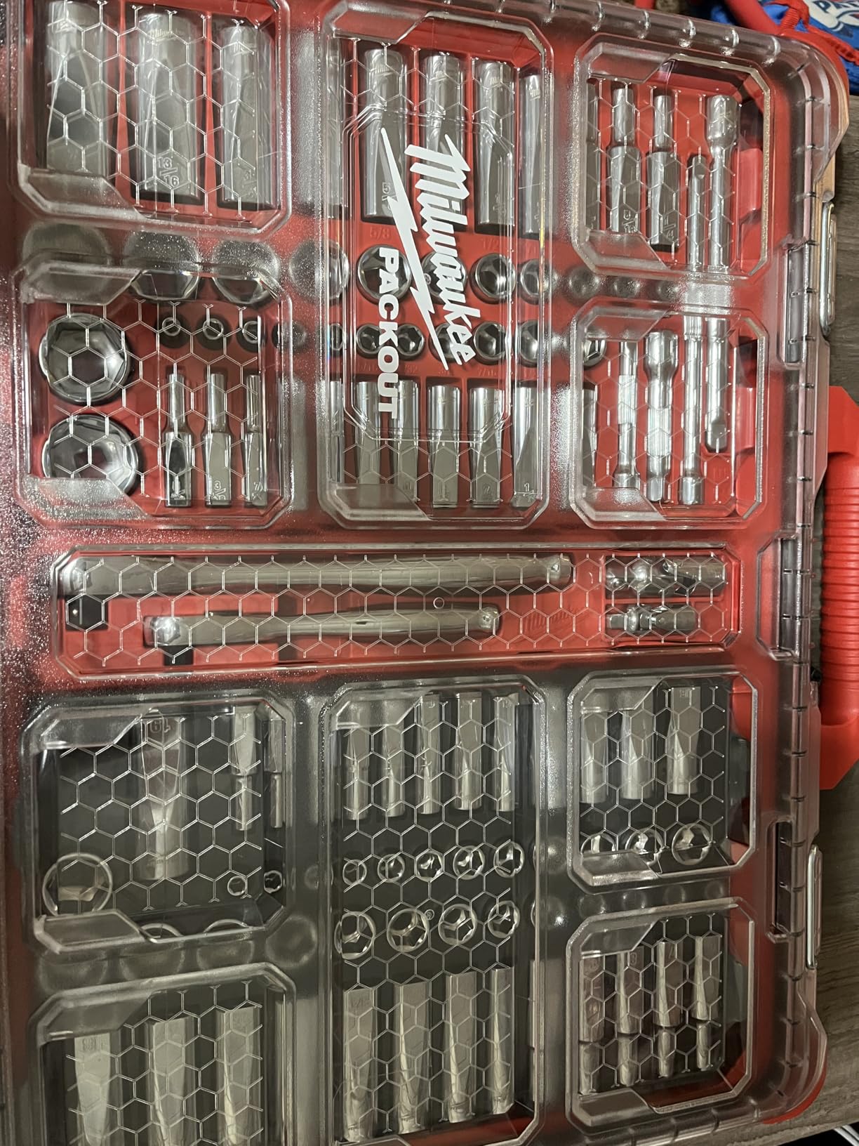 Milwaukee Electric - 1/4-3/8 106PC Rat. and Socket Set in PKOUT SAE-MM customer photo 1
