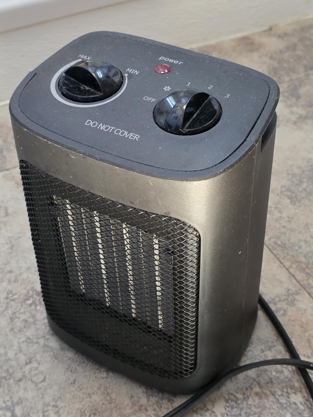 Space Heater, 1500W Electric Heaters Indoor Portable with Thermostat customer photo 1