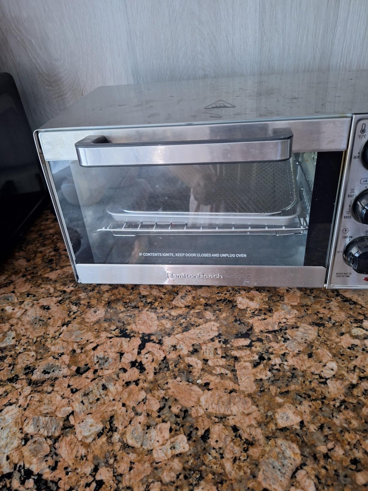 Hamilton Beach 4 Slice Countertop Air Fryer Toaster Oven Combo | Air Fry, Bake, Broil, Toast | 30 Minute Timer | Automatic Shut Off | 200 to 450F Adjustable Temp | Stainless Steel | 31403J customer photo 2