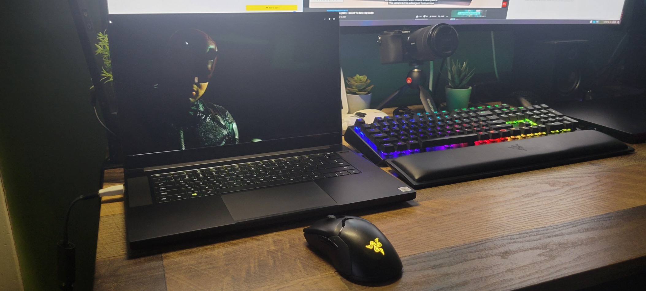 Blade 15 Base Gaming Laptop 2020: Intel Core i7-10750H 6-Core, NVIDIA GeForce RTX 2070 Max-Q, 15.6