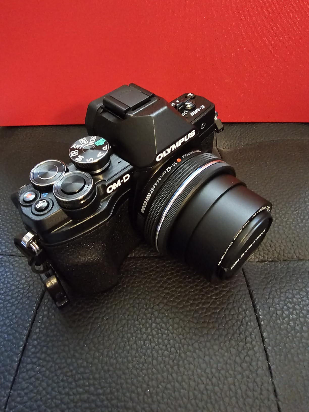 Olympus E-M10 Mark IV Silver Micro Four Thirds System Camera M.Zuiko Digital ED 14-42mm F3.5-5.6 EZ Kit, 20MP Sensor, 5-Axis IS, 4K Video customer photo 2