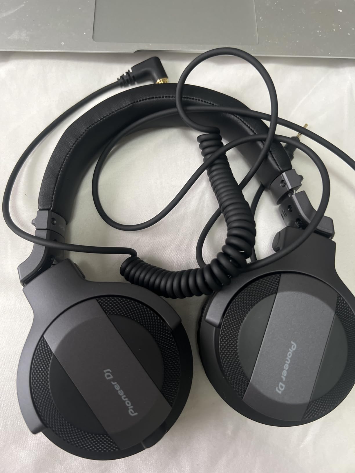Pioneer DJ HDJ-CUE1 On-Ear Wired DJ Headphones, Foldable, Dark Silver customer photo 2