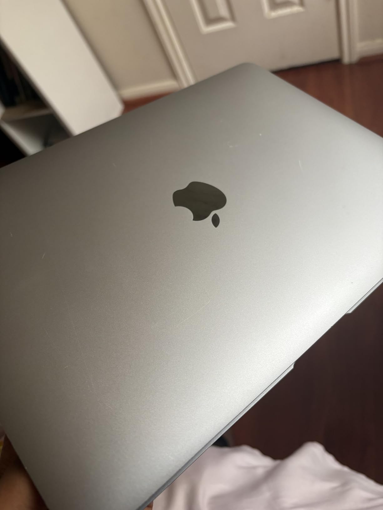 Apple MacBook Air Late 2020 with Apple M1 Chip (13.3 inch, 8GB RAM, 256GB SSD) Space Gray (Renewed) customer photo 1