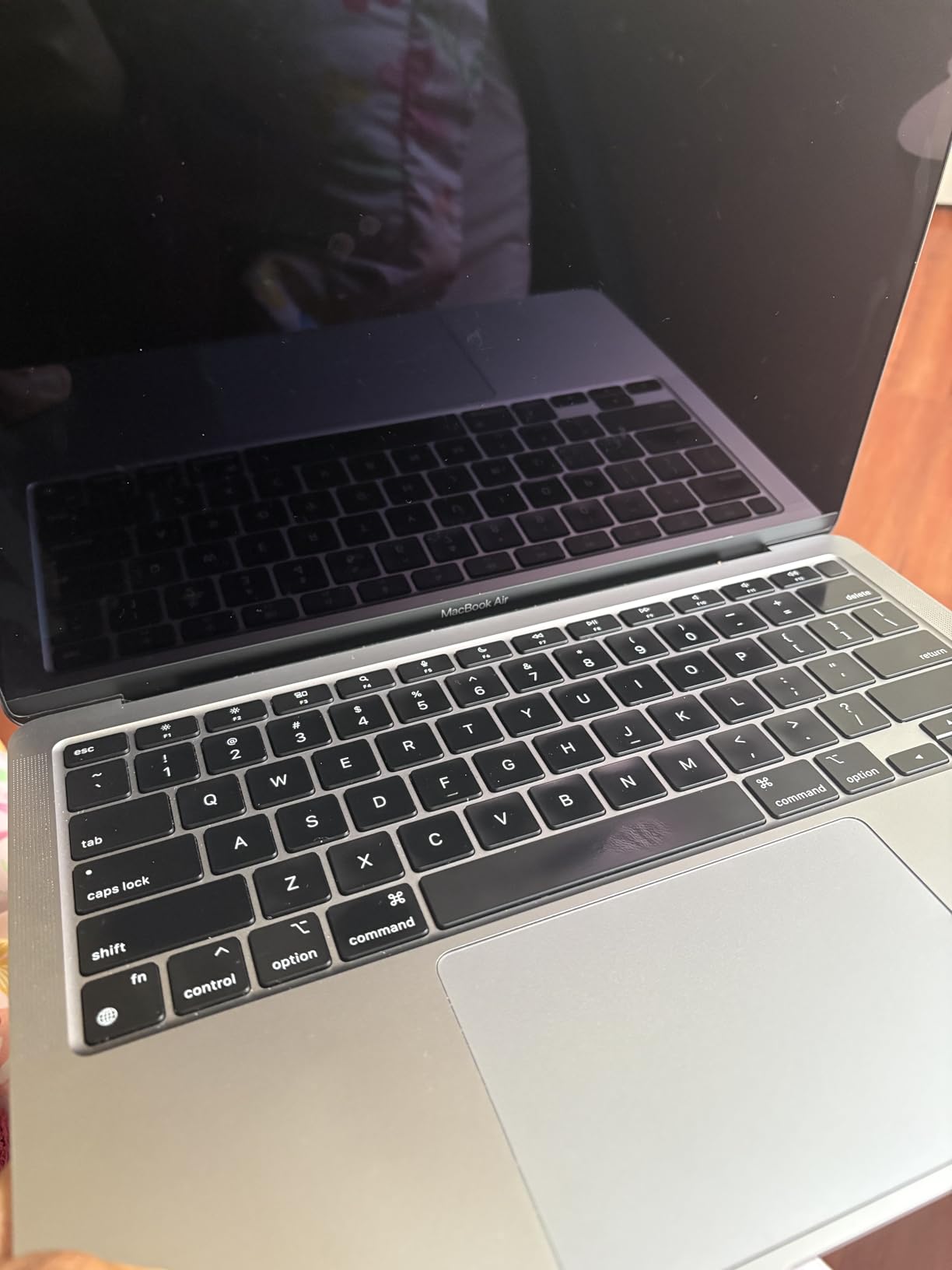 Apple MacBook Air Late 2020 with Apple M1 Chip (13.3 inch, 8GB RAM, 256GB SSD) Space Gray (Renewed) customer photo 2