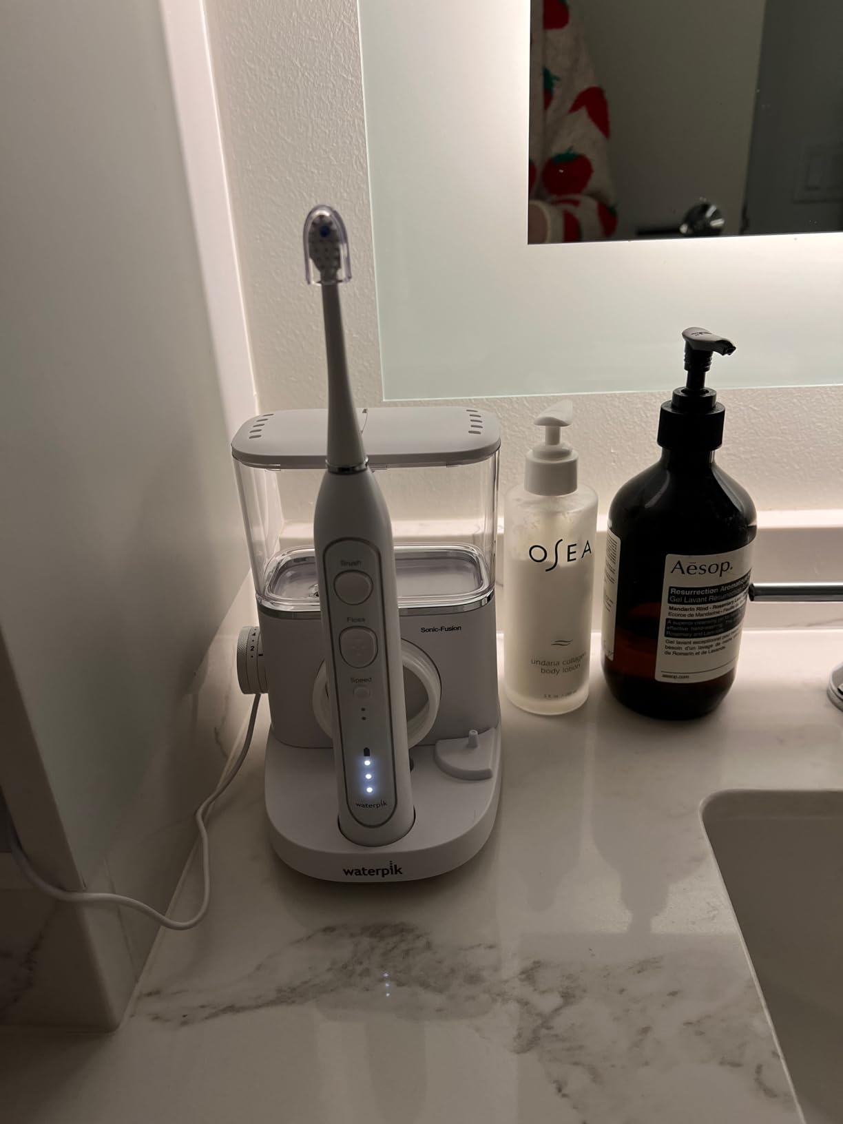 Waterpik Sonic-Fusion 2.0 Professional Flossing Electric Toothbrush with Water Flosser Combo Two In One, For Daily Gum Care and Cleaning Teeth, Braces, Implants, Black SF-04CD012-4, Packaging May Vary customer photo 1