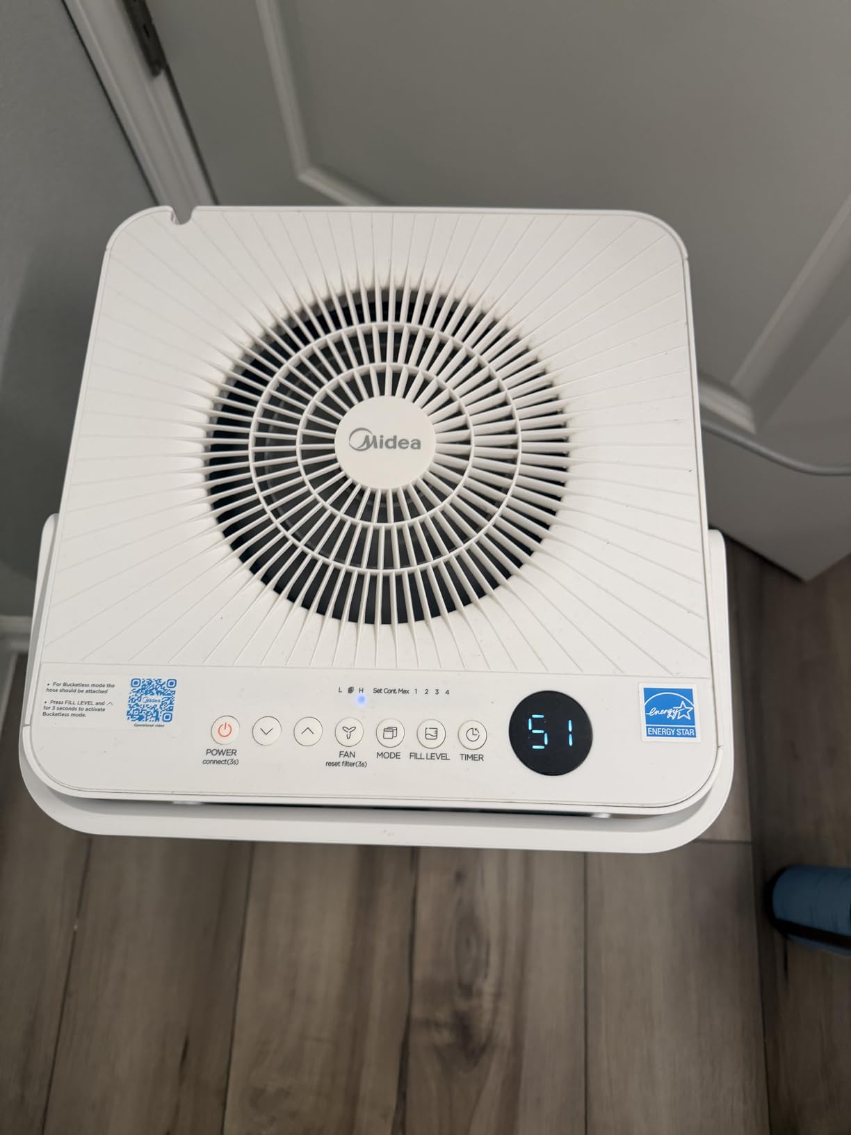 Midea Cube 20 Pint Dehumidifier for Basement, 1,500 Sq. Ft, Energy star | Large Capacity Water Tank with Drain Hose, Wi-Fi Enabled, Works with Alexa, Quiet Operation for Basement, Home, Bedroom customer photo 1
