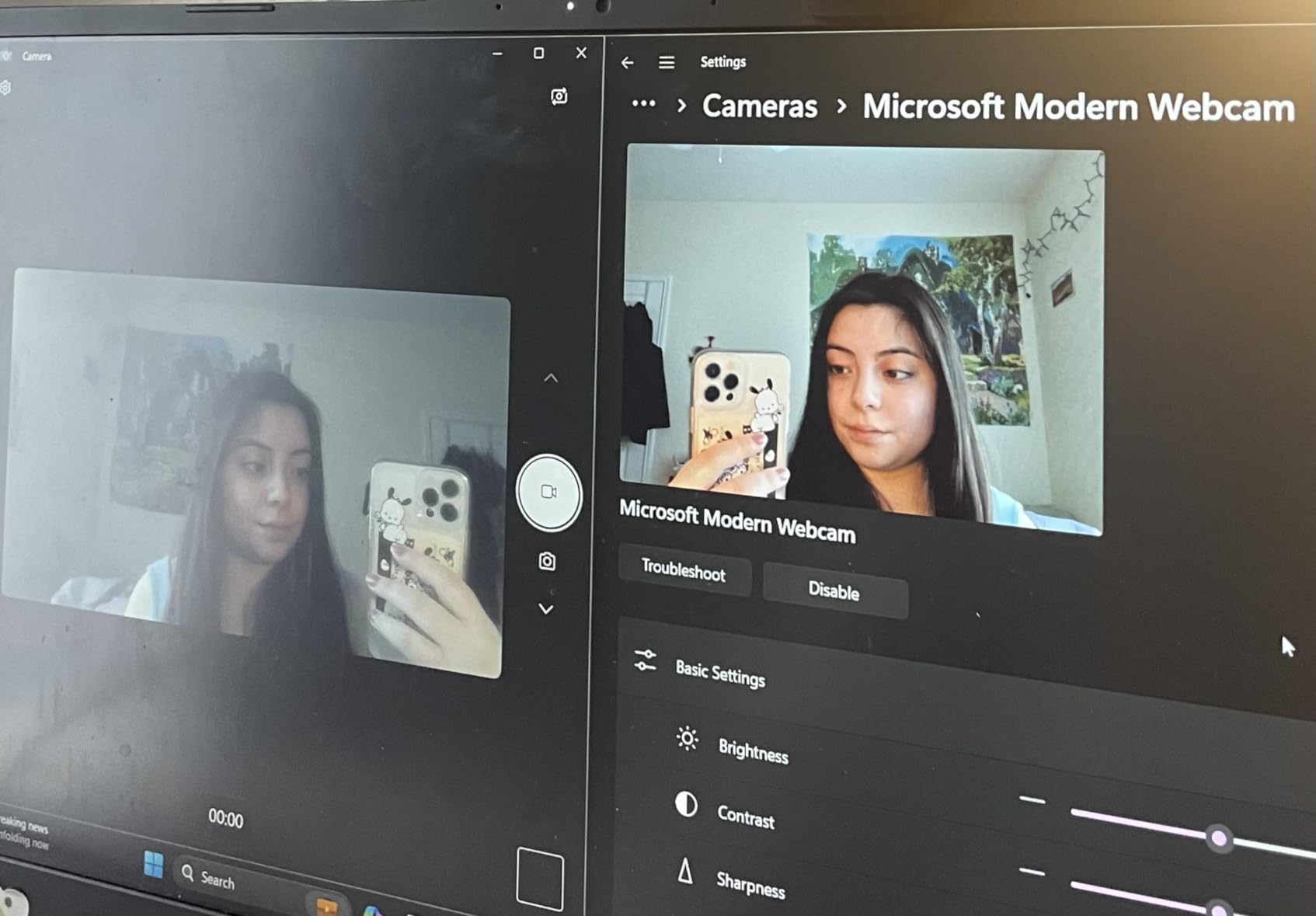 Modern Webcam with Built-in Noise Cancelling Microphone, Integrated Privacy Shutter, Video with HDR, Auto-Focus, Light Correction, USB Connectivity, Certified for Teams/Zoom customer photo 1