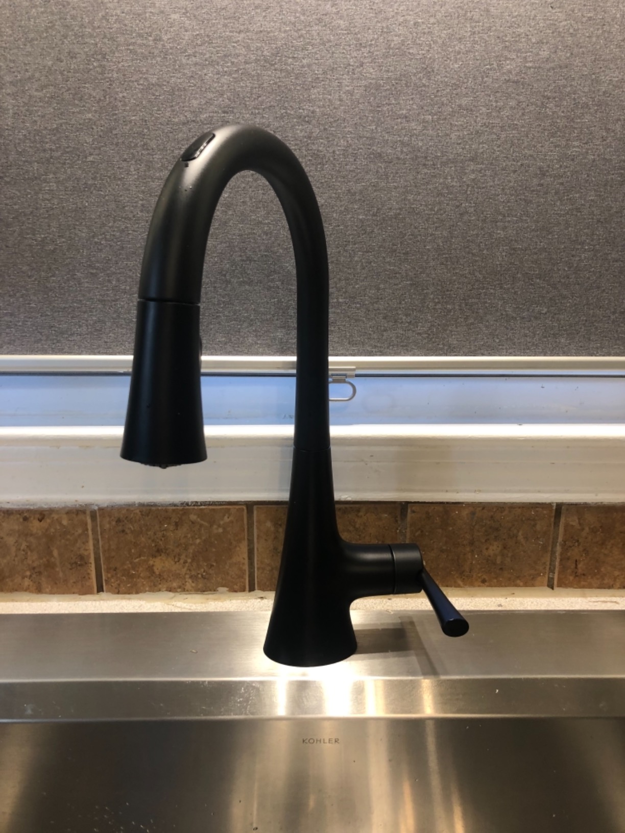 Moen 9126EVNL Kurv Smart Faucet Touchless Pull Down Sprayer Kitchen Faucet with Voice Control and Power Boost, Polished Nickel customer photo 1
