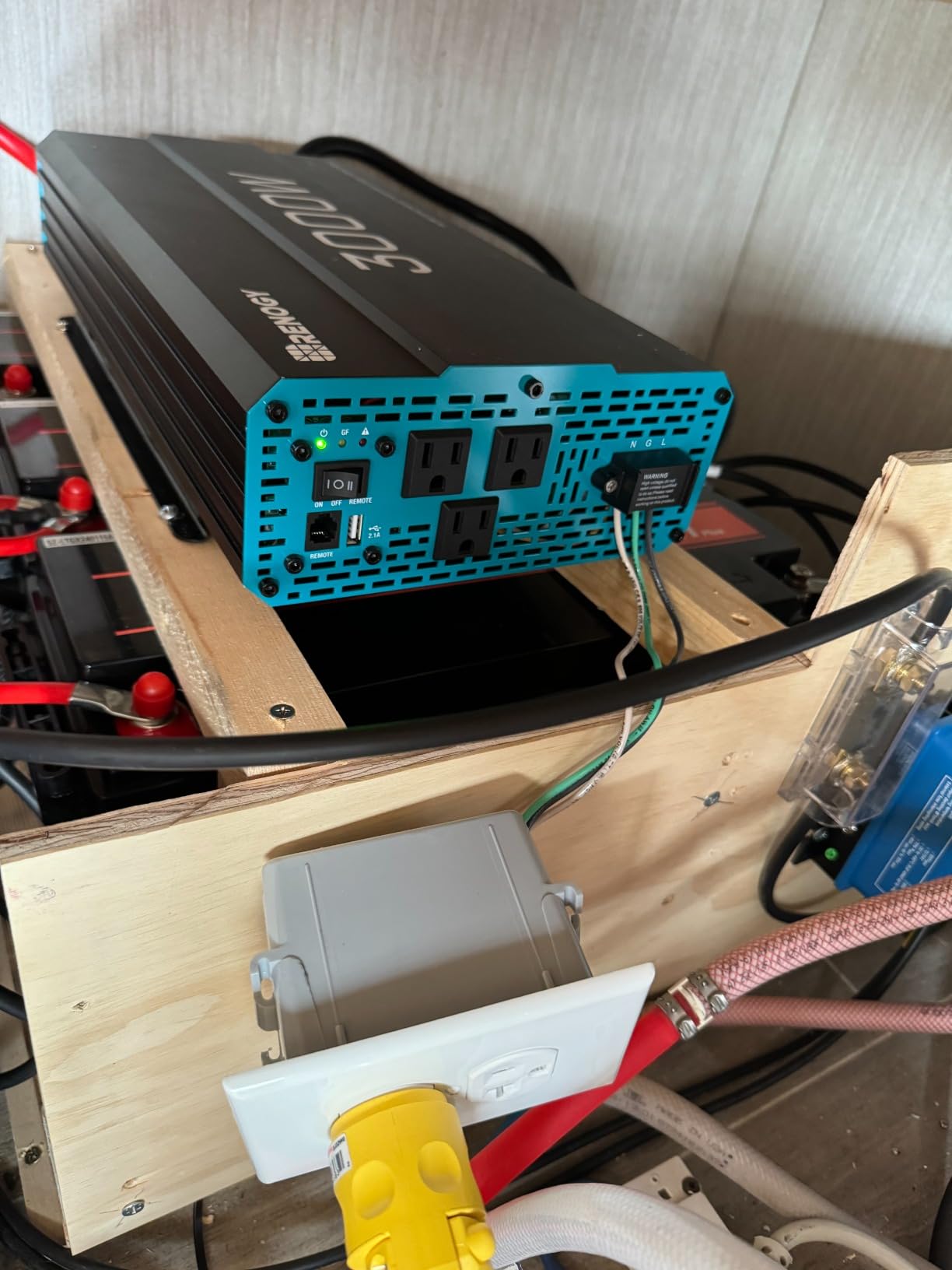 Renogy Inverter P2 3000W Pure Sine Wave Inverter 12V DC to 120V AC Converter for Home, RV, Truck, Camping, Trailer, with Wired Remote Controller, Support Li, AGM, SLD, GEL, FLD Batteries customer photo 1