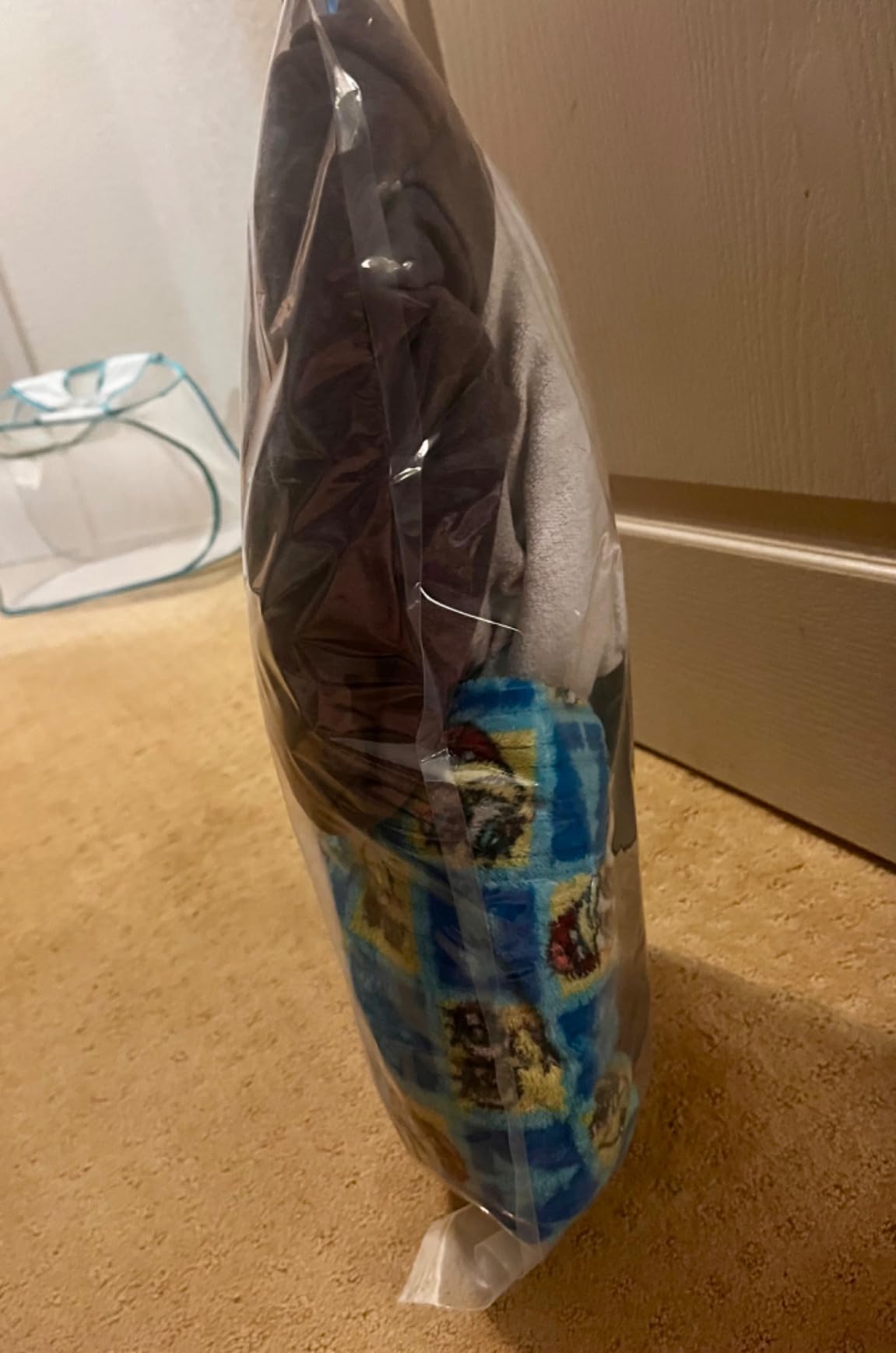 Cozy Essential Vacuum Storage Bags, 80% Compression Vacuum Seal Space Saver Plastic Packaging Bags for Clothes, Blankets, Pillow, Bedding, Comforters, Sealer Clothing Storage, 20 Combo customer photo 2