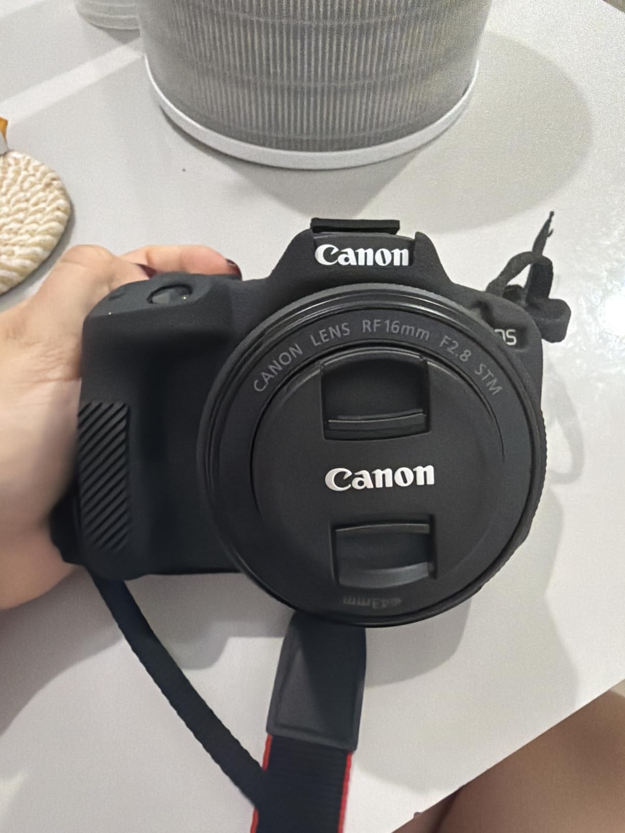 Canon RF16mm F2.8 STM Lens, Ultra Wide-Angle, Fixed Focal Length Prime Lens, Compatible with EOS R Series Mirrorless Cameras customer photo 2
