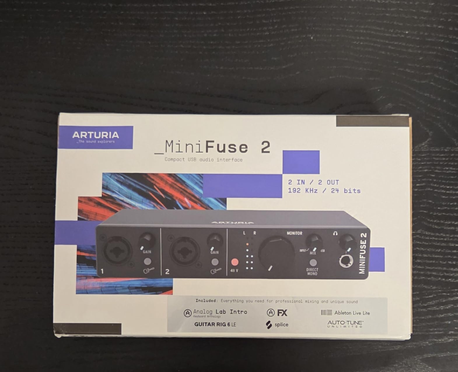 Arturia MiniFuse USB Audio & MIDI Interface, MiniFuse 2 | Compact USB Audio and MIDI Interface with Creative Software for Recording, Production, Podcasting, Guitar, White customer photo 2