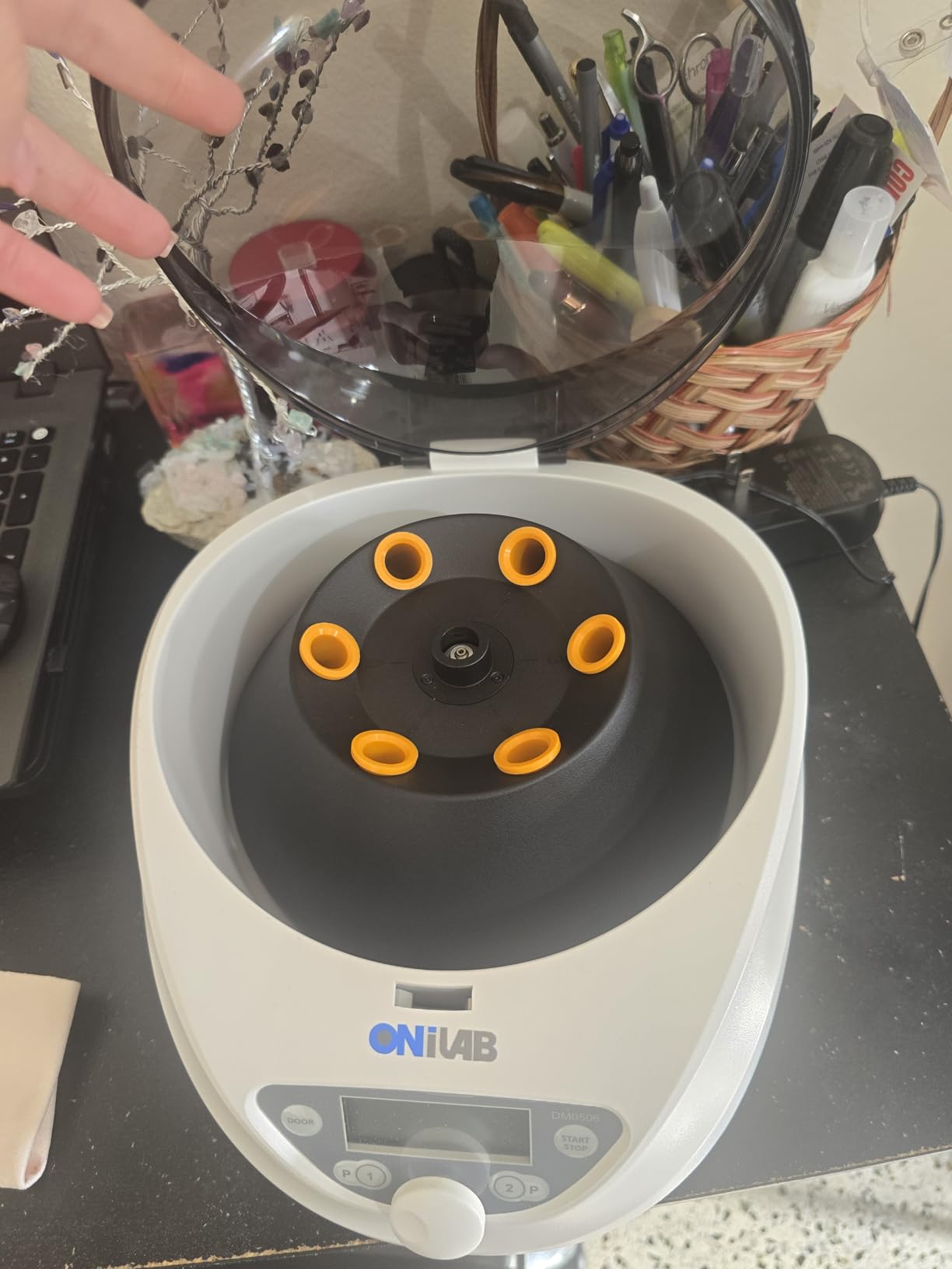 ONiLAB Lab PRP Benchtop Centrifuge 6x15mL/10mL/7mL/1.5-5ml, 300-5000rpm (Max. 2600xg RCF), LCD Digital Desktop Lab Centrifuge Timer 30sec-99min, Two Quick Start Programs customer photo 2