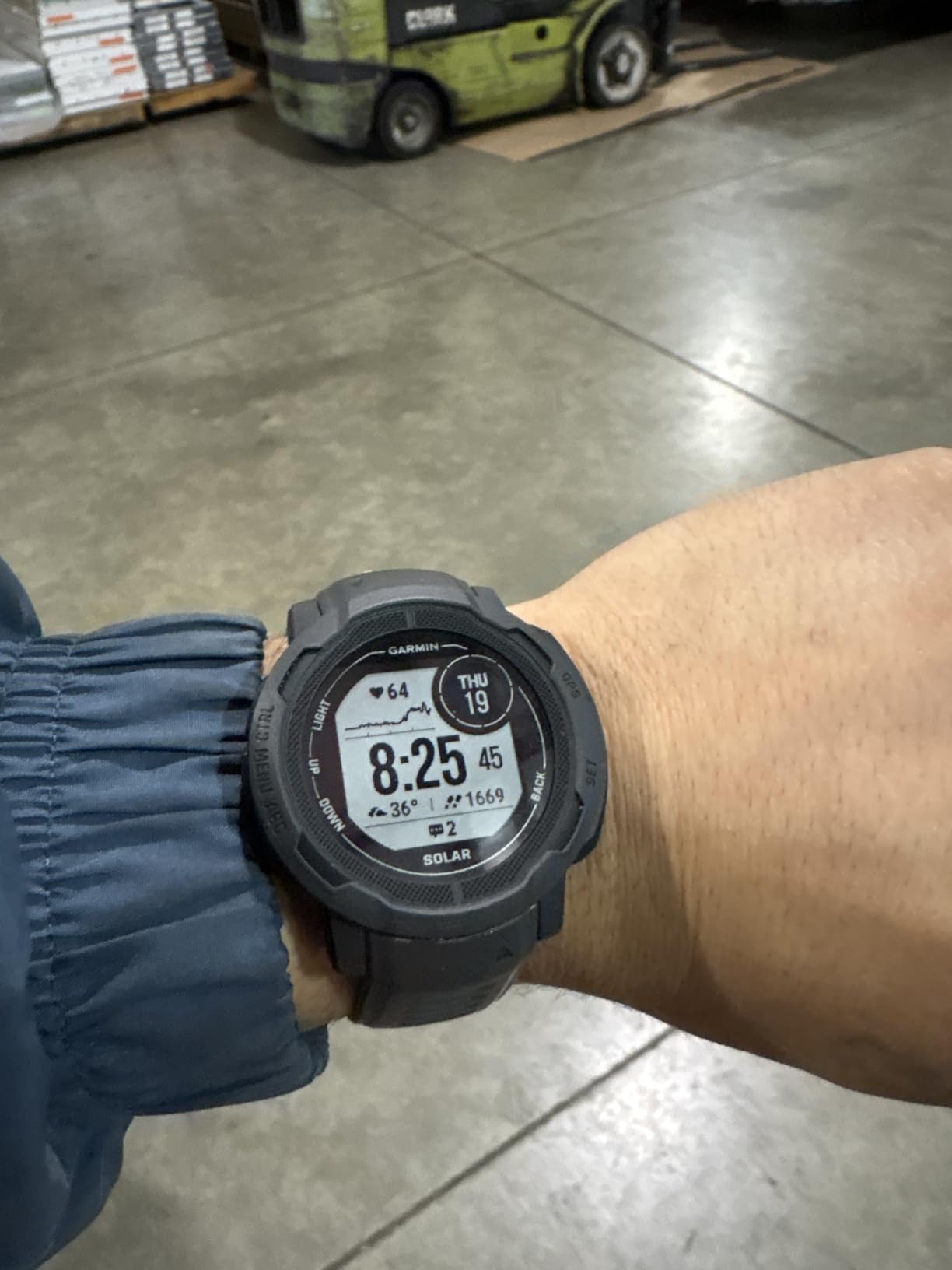Garmin Instinct 2 Solar, Smaller-Sized Rugged Outdoor Watch with GPS, with Solar Charging Capabilities, Multi-GNSS Support, Tracback Routing, Graphite customer photo 1