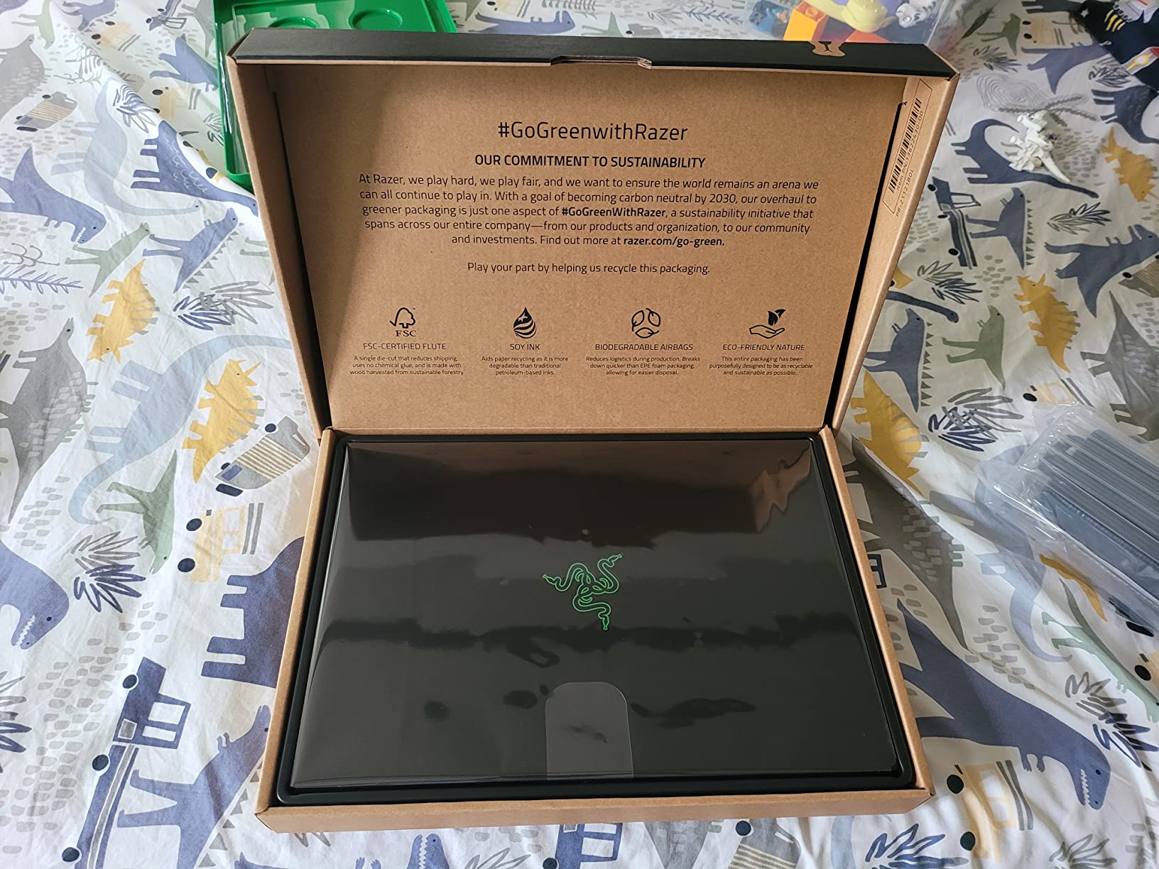 Razer Blade 14 Gaming Laptop: AMD Ryzen 9 6900HX CPU - NVIDIA GeForce RTX 3070 Ti - 14