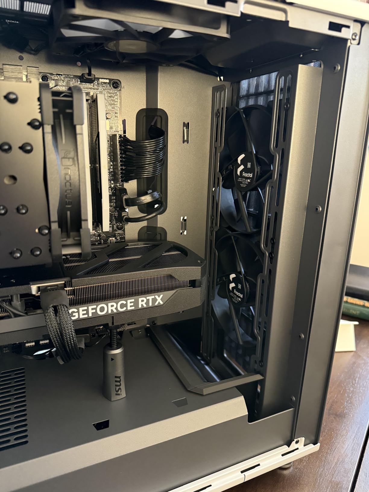 Fractal Design North - Genuine Walnut Wood Front - Mesh Side Panels - Two 140mm Aspect PWM Fans Included - Type C USB - ATX Airflow Mid Tower PC Gaming Case, Charcoal Black customer photo 2
