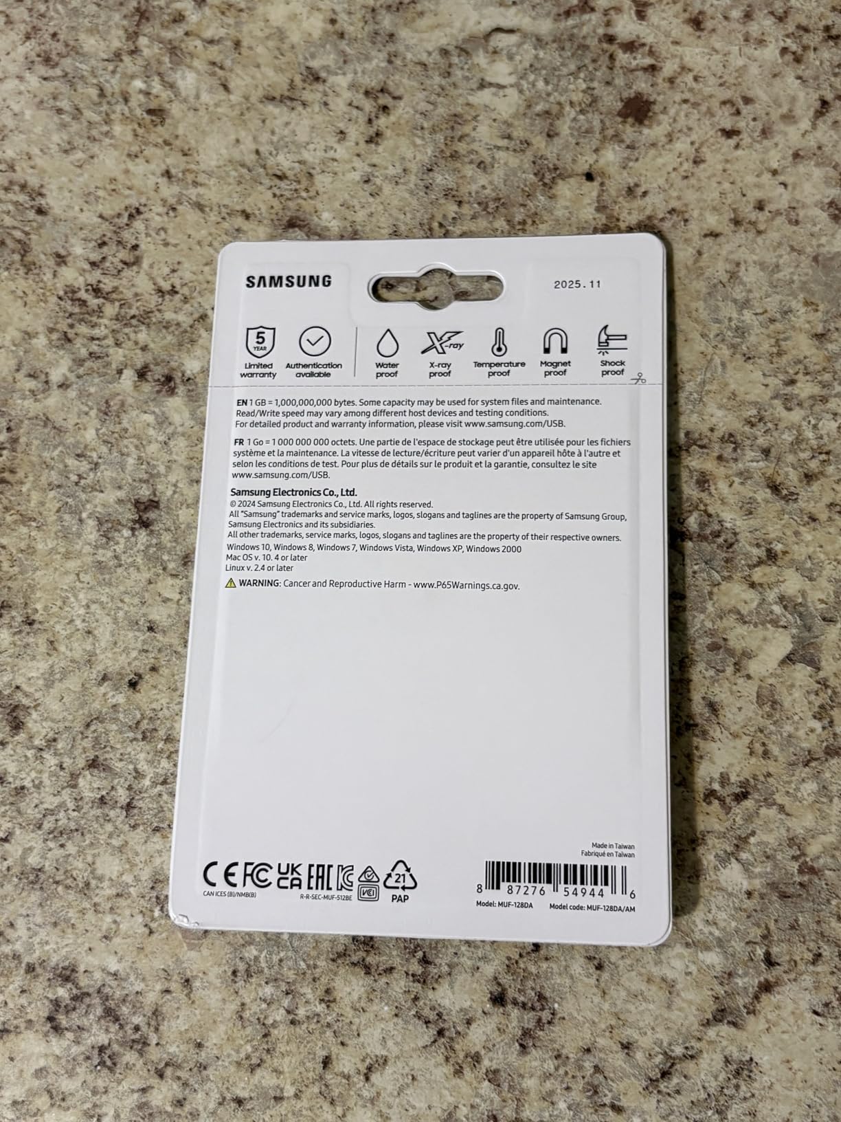 Samsung Type-C USB Flash Drive, 128GB, Transfers 4GB Files in 11 Secs w/Up to 400MB/s USB 3.2 Gen 1 Read Speeds, Compatible w/USB 3.0/2.0, Waterproof, 2022, Blue, MUF-128DA/AM customer photo 2