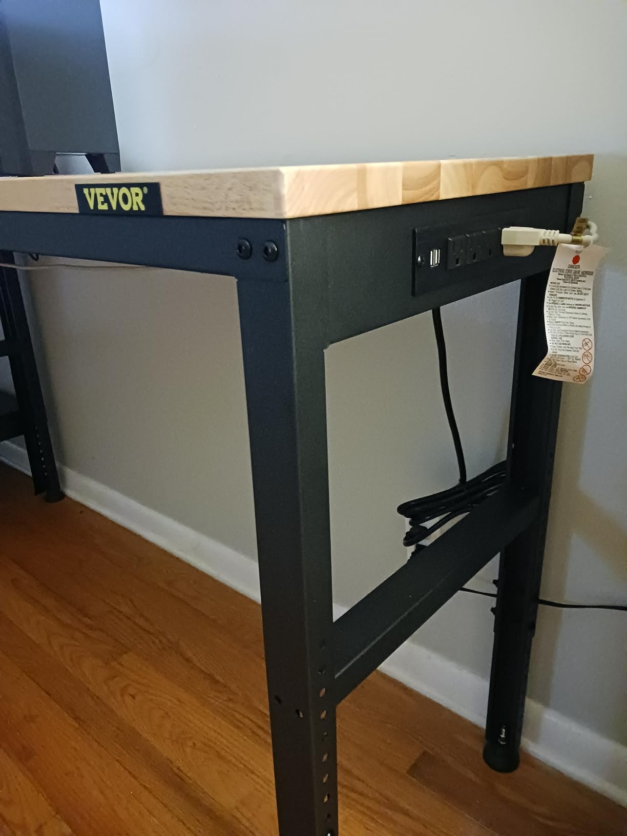 VEVOR Adjustable Workbench, 2000 lbs Capacity, 61 x 20-inch Heavy Duty Work Bench with 27.1-36 Inches Height Adjustment, Garage Workbench with Power Outlets, Suitable for Office, Garage, Workshop customer photo 2