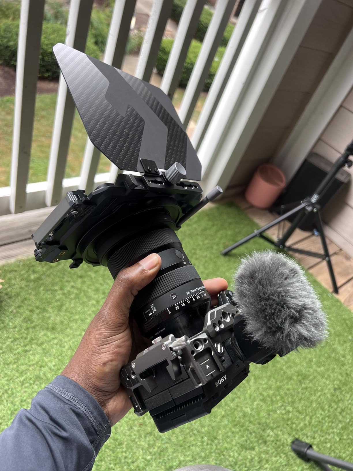 Sony Cinema Line FX30 Super 35 Camera, Gray | 20.1 MP Exmor R APS-C Image Sensor Effective for Movies customer photo 2