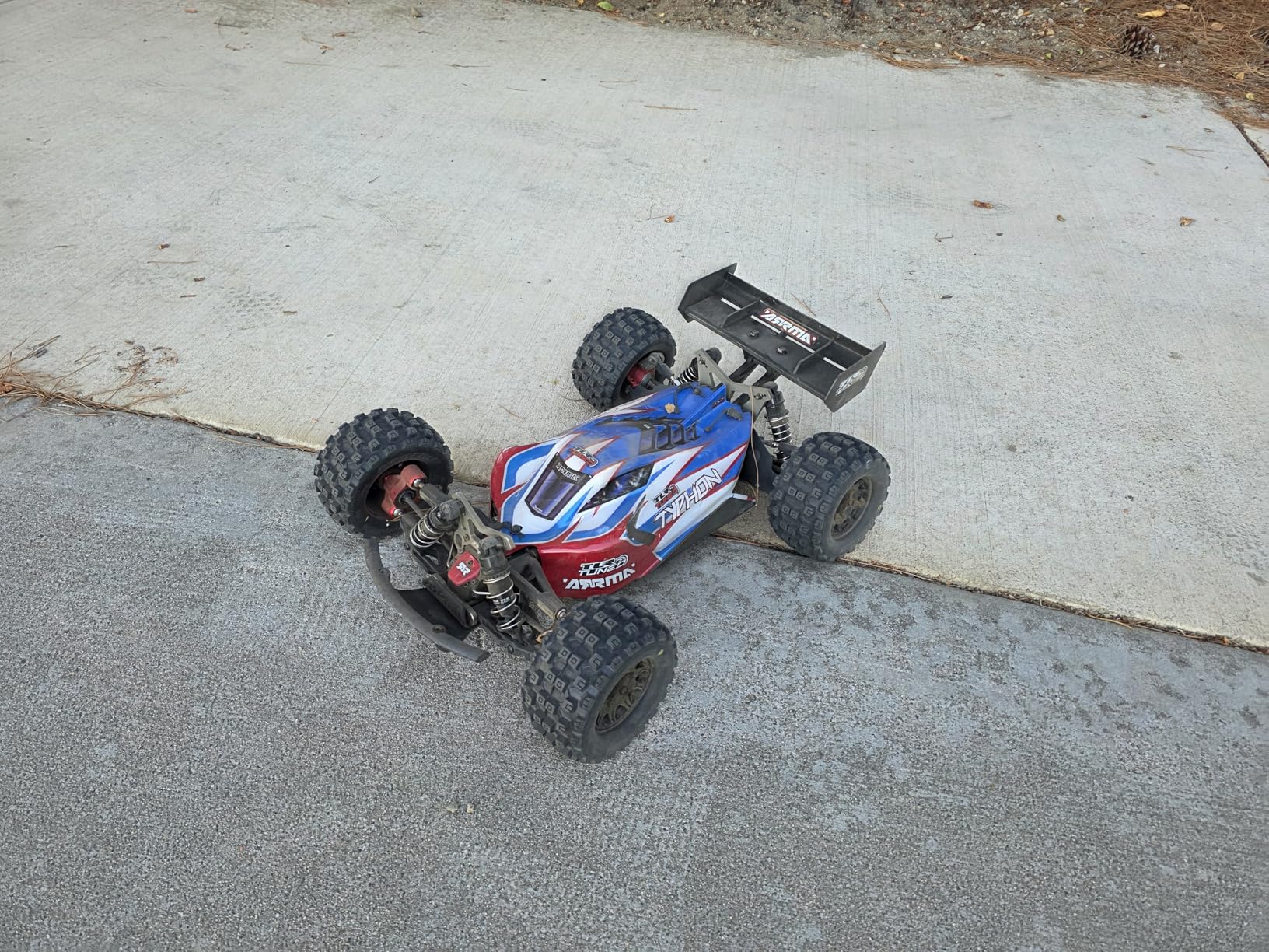 ARRMA RC Car 1/8 TLR Tuned Typhon 6S 4WD BLX Buggy RTR (Battery and Charger Not Included), Red/Blue, ARA8406 customer photo 2