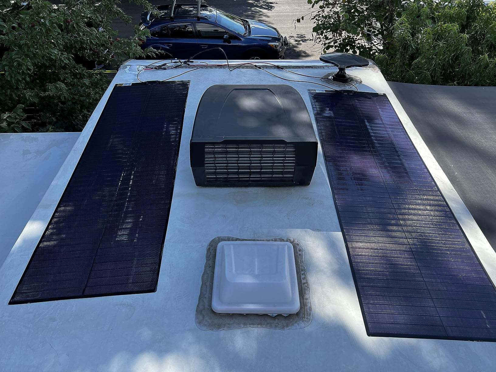 BougeRV Yuma 200W CIGS Thin-Film Flexible Solar Panel with Tape for Easy Installation customer photo 1