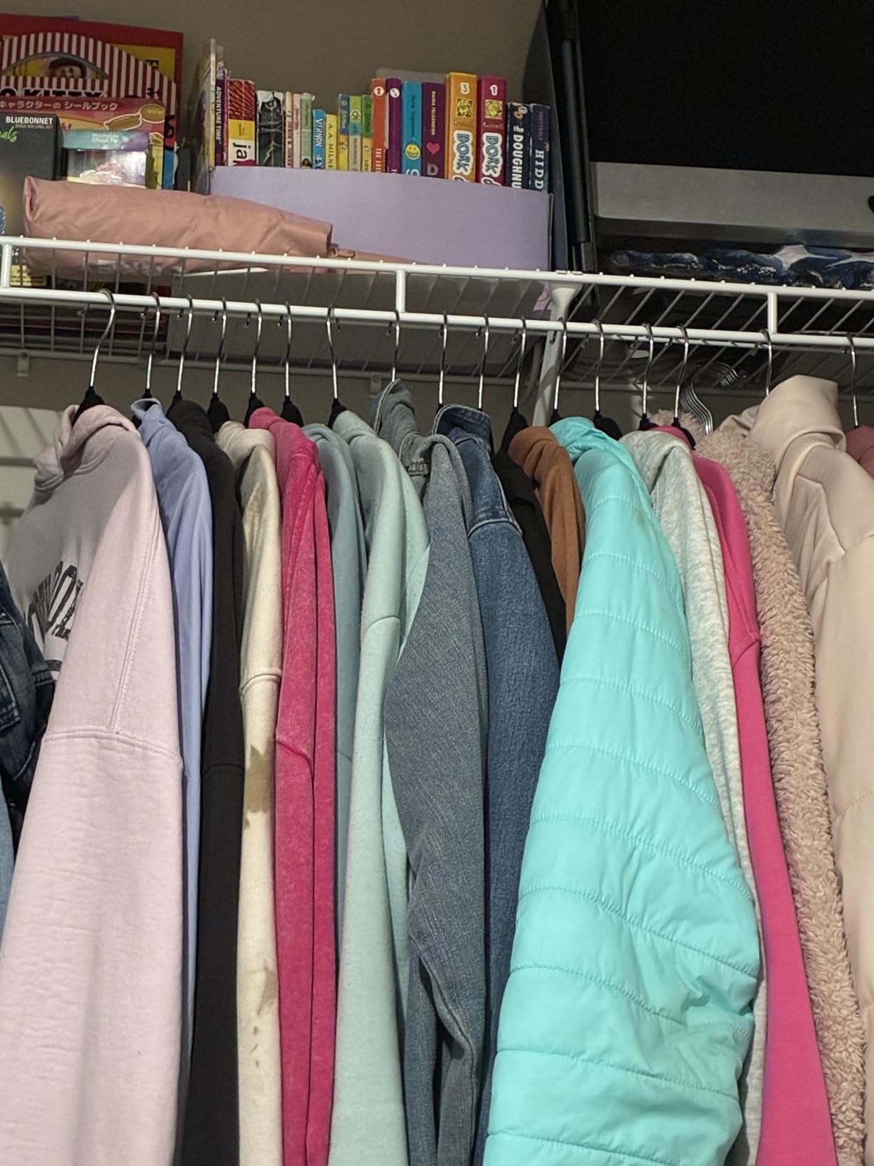 SONGMICS Velvet Hangers 50 Pack, Non-Slip Clothes Hangers, with Shoulder Notches, Pants Bar, 360° Swivel Hook, Space-Saving, for Closet, Ink Black UCRF029B05 customer photo 1