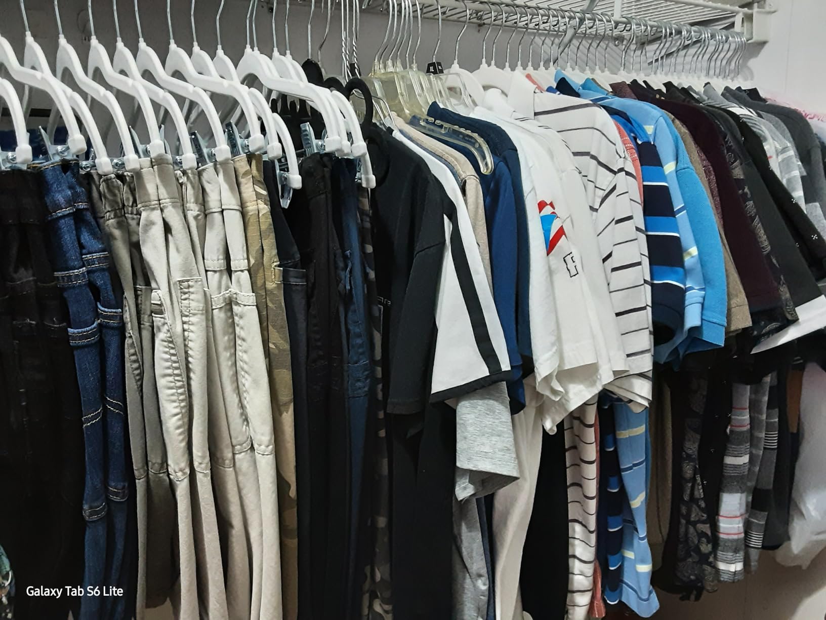 SONGMICS Velvet Hangers 50 Pack, Non-Slip Clothes Hangers, with Shoulder Notches, Pants Bar, 360° Swivel Hook, Space-Saving, for Closet, Ink Black UCRF029B05 customer photo 2