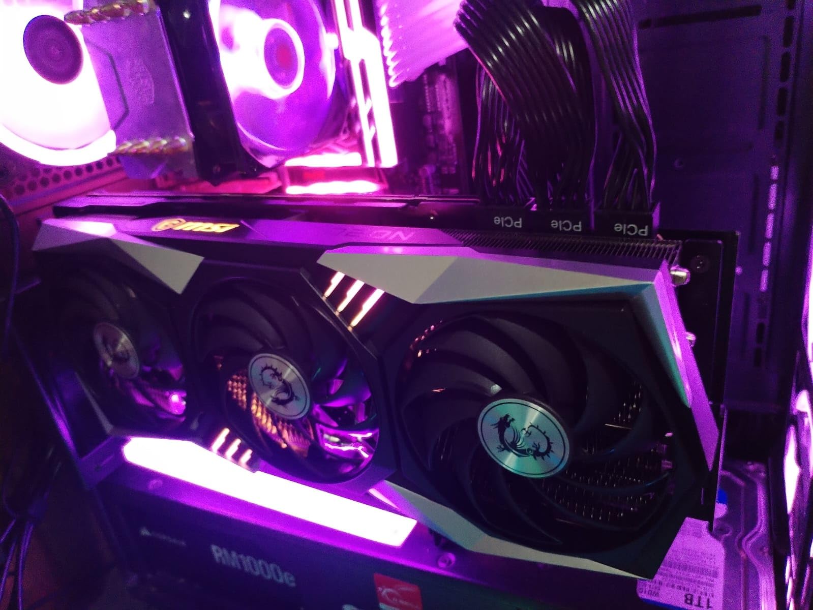 MSI Radeon RX 7900 XTX Gaming Trio Classic 24G 384-Bit HDMI/DP Torx Fan 4 AMD RDNA 3 Graphics Card customer photo 1