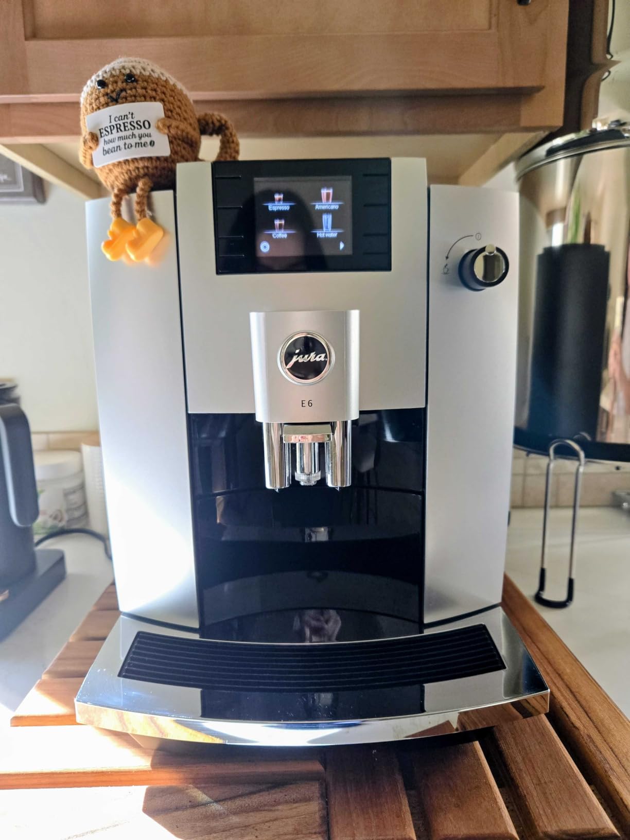 Jura E6 Platinum 15465 | Hot water on demand, A professional aroma grinder Comes in a finish customer photo 1