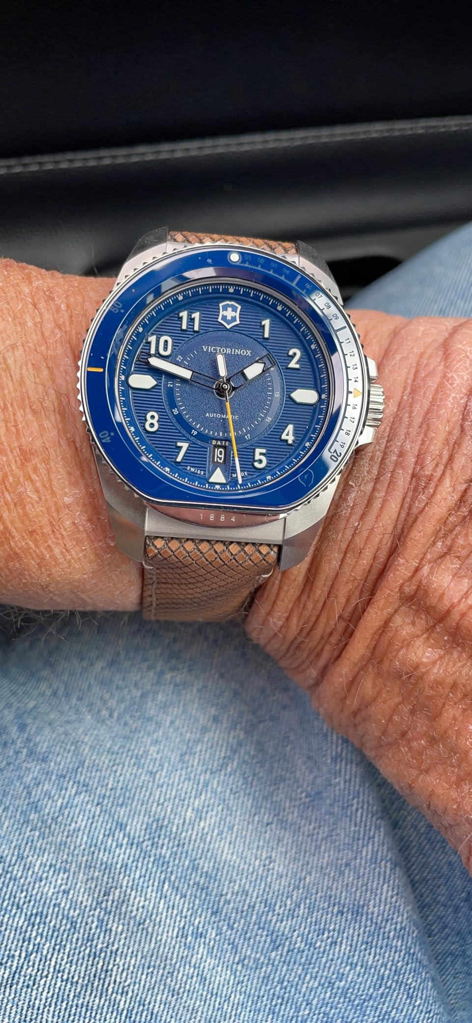 Victorinox Journey 1884 Automatic Watch with Pouch - Premium Swiss Watch for Men - Stainless Steel Wristwatch - Great Gift for Birthday, Holiday & More - Blue Dial, Wood Strap customer photo 1
