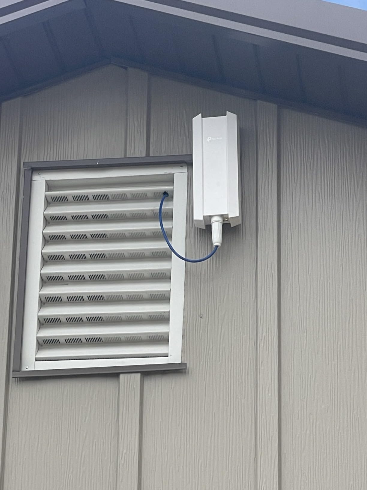 TP-Link Omada Long Range Outdoor Access Point - WiFi Extender Universal Compatible, WiFi 6 AX3000 Dual Band, Up to 3,500 sq.ft, PoE Powered, IP68 Weatherproof, Starlink Compatible (EAP650-Outdoor) customer photo 2