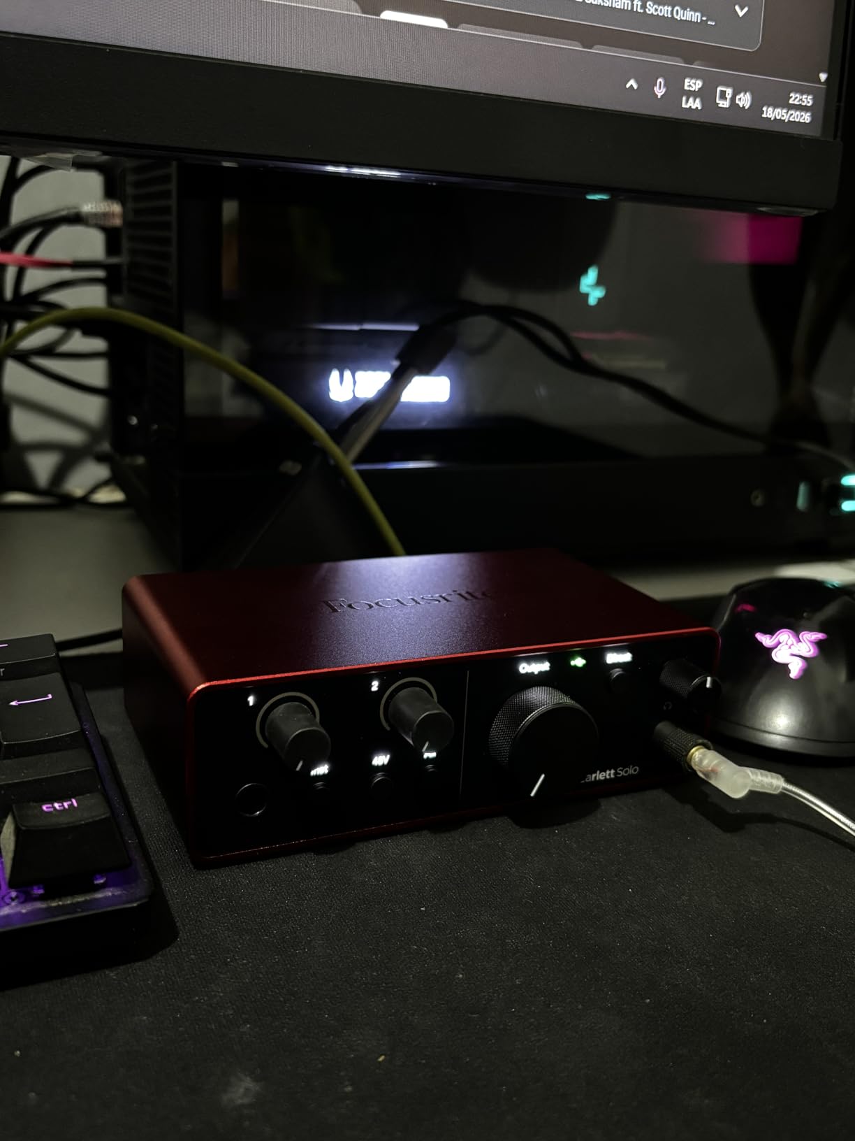 Focusrite Scarlett Solo 4th Gen USB Audio Interface, for the Guitarist, Vocalist, or Producer - High-Fidelity, Studio Quality Recording, and All the Software You Need to Record | 1 XLR Mic Preamp, 1 Hi-Z Instrument Input, 24-Bit/192kHz, 120dB Dynamic Range, Air Modes, PC/Mac/iPad Compatible customer photo 1