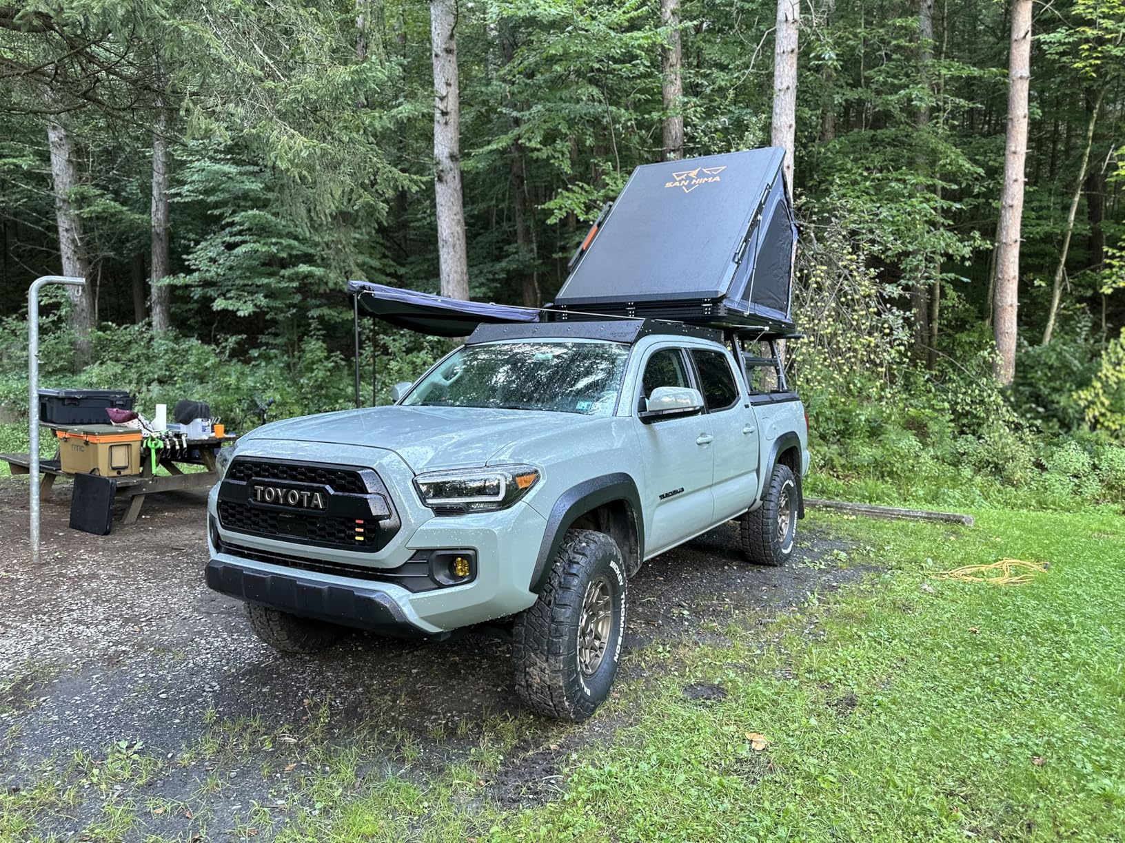 Sanhima Rooftop Tent Hard Shell - Hotham Lite Overland Aluminium Roof Top Tent 4.56