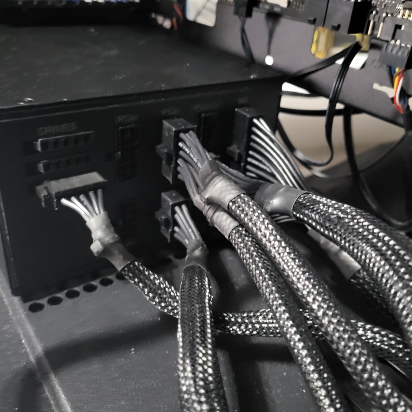 be quiet! Straight Power 12-1500w Modular Power Supply | 80 Plus Platinum ATX 3.1 Compliant | for PCIe 5.0 GPUs and GPUs with 6+2 pin connectors | Silent 135mm Fan | BN518 customer photo 1
