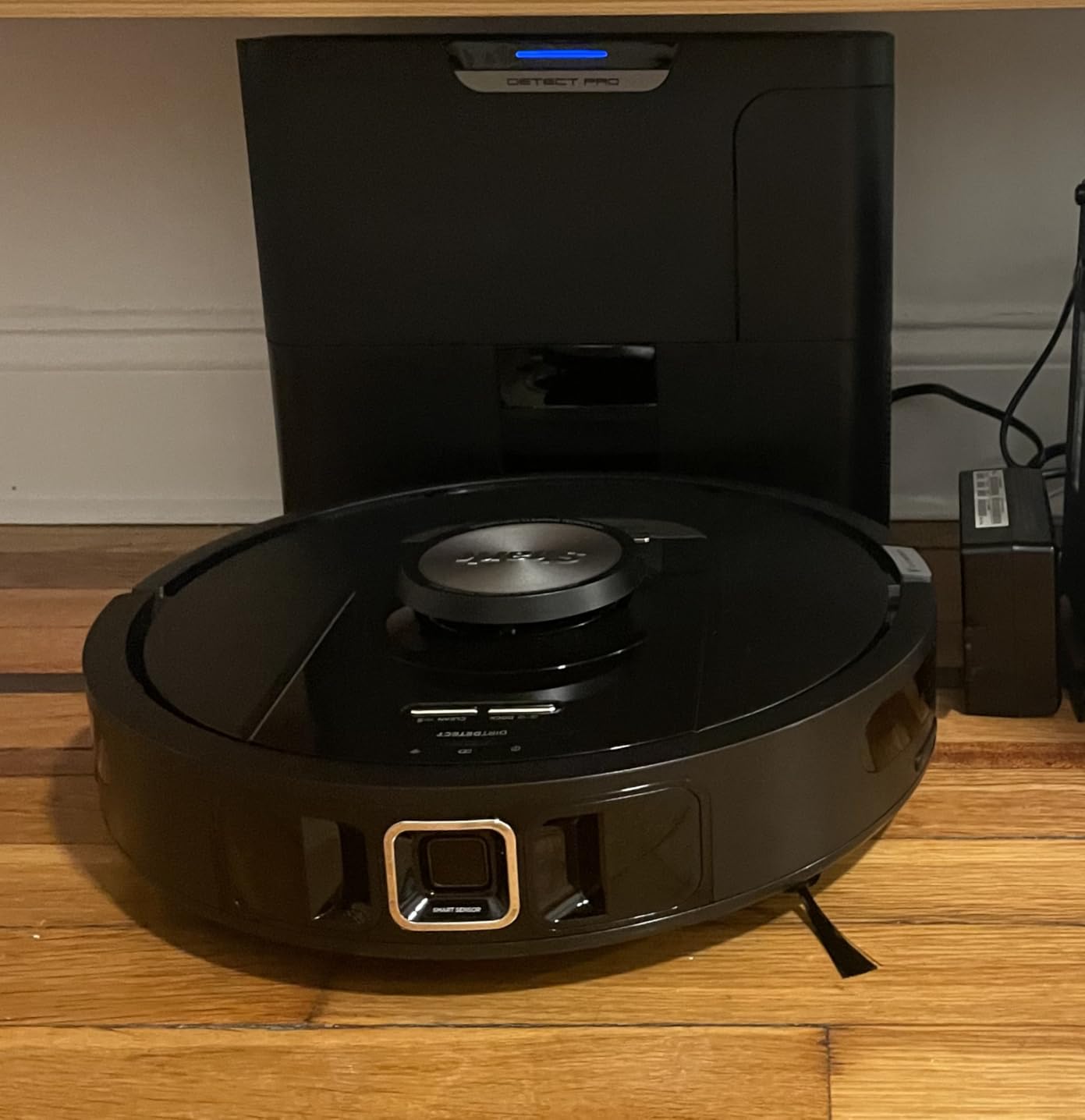 Shark PowerDetect Self-Empty Robot Vacuum, Black, AV2820S customer photo 1