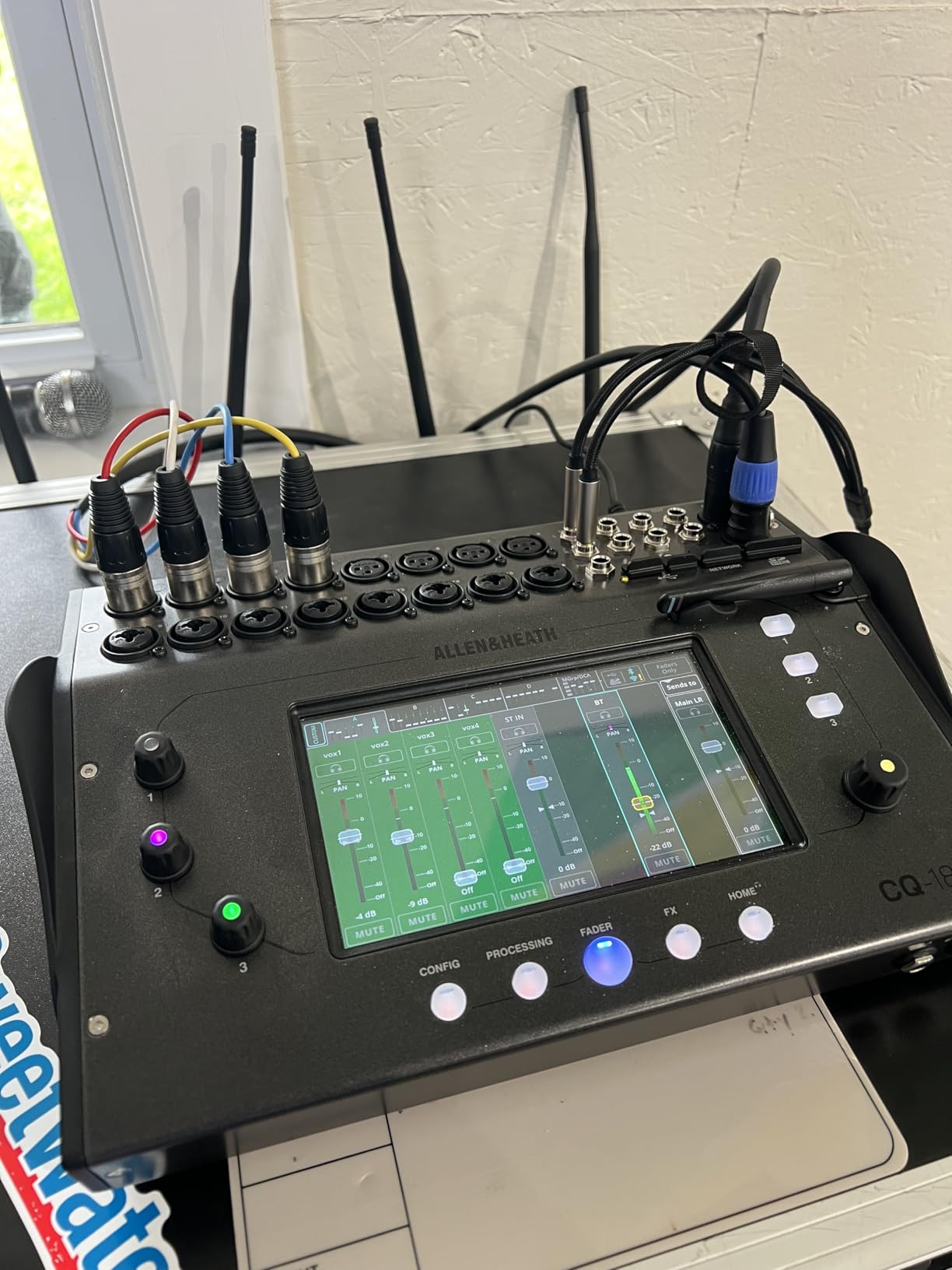 Allen & Heath CQ-12T Digital Mixer with 7