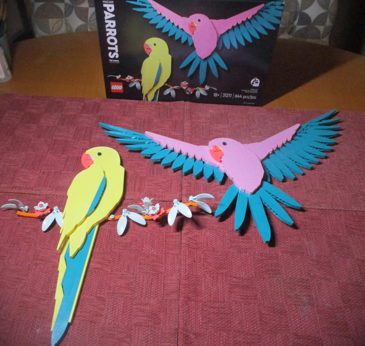 LEGO Art The Fauna Collection - Macaw Parrots (31211) Nature Wall Artwork for Living Room Decor customer photo 2