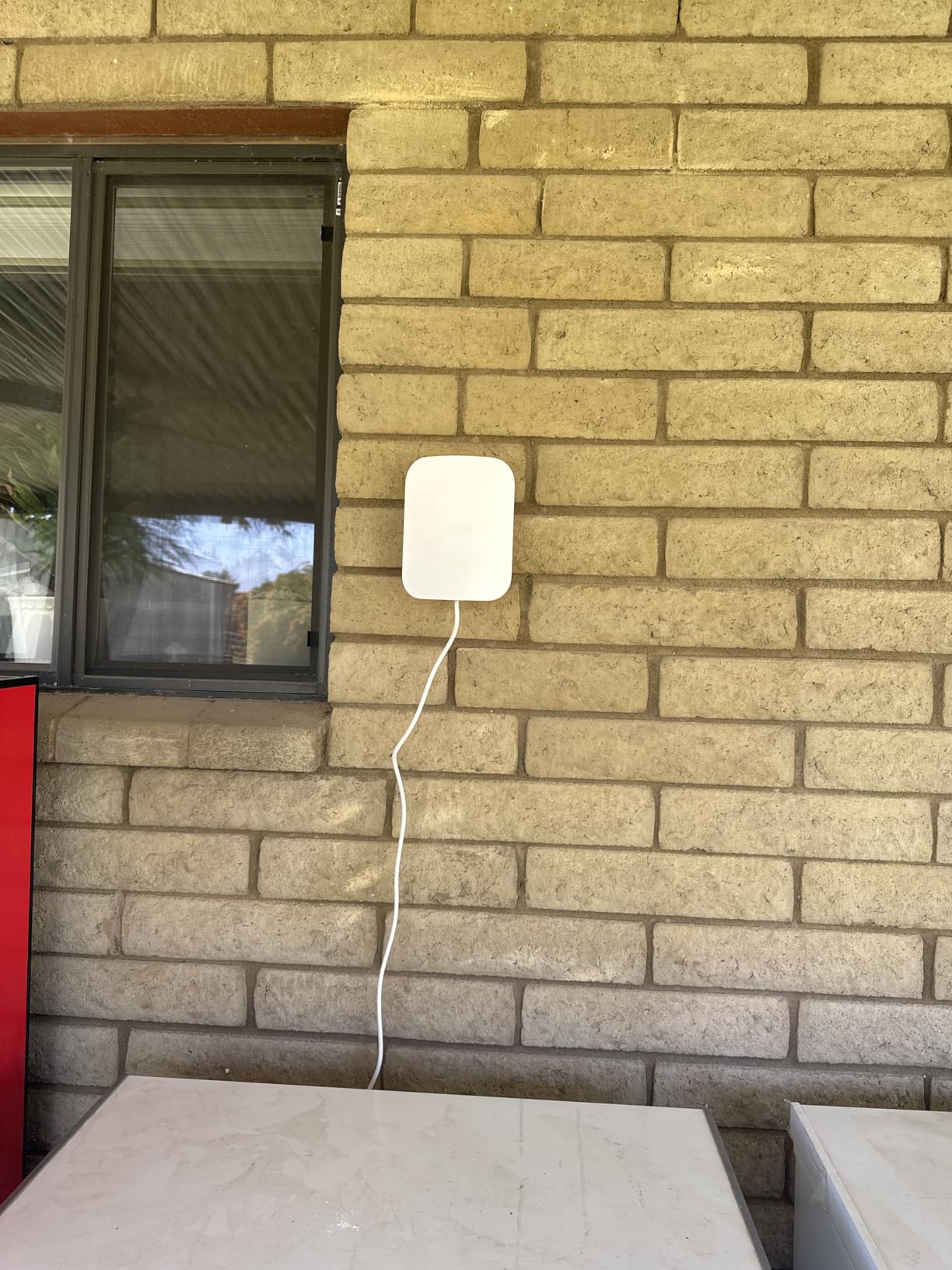 Amazon eero Outdoor 7 PoE mesh wifi router, Weatherproof rating of IP66, Coverage up to 15,000 sq. ft. outdoors, AC power adapter not included, 1-pack customer photo 1