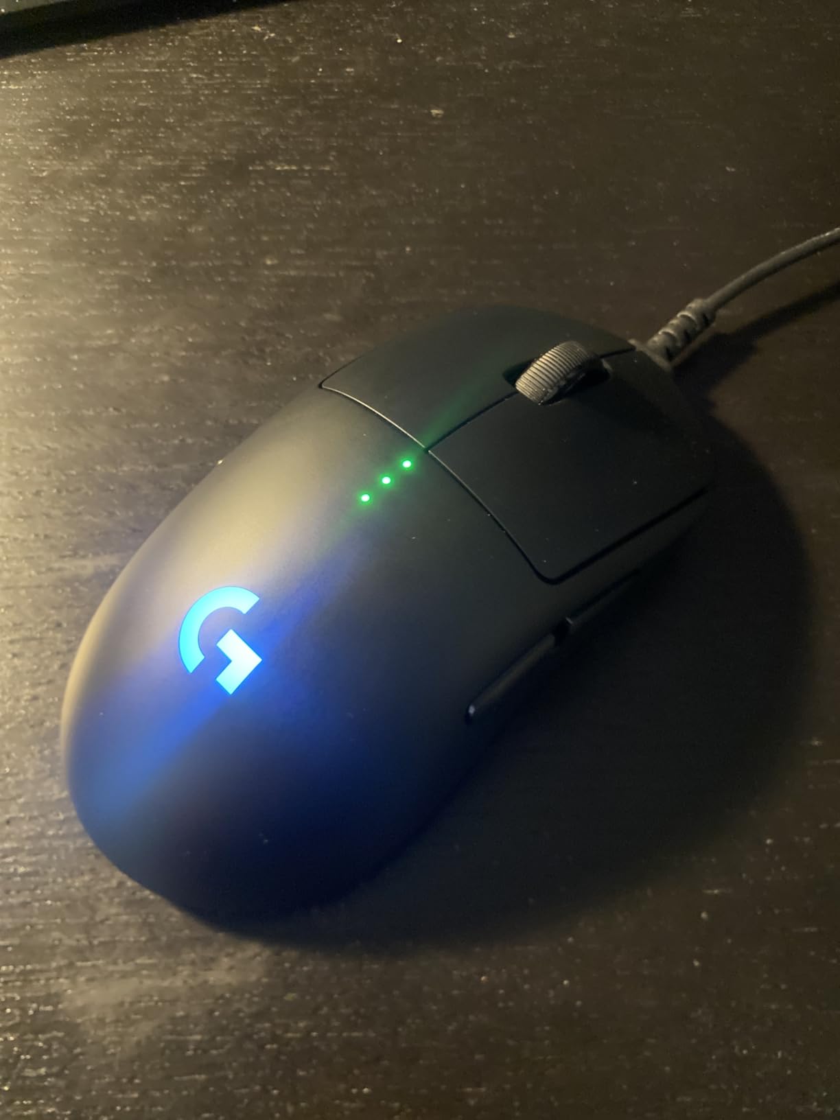 Logitech G PRO 2 Lightspeed Ambidextrous Wireless Gaming Mouse - Black | Symmetrical design, customizable magnetic side buttons, USB-C charging, PowerPlay Wireless Charging Supported customer photo 1