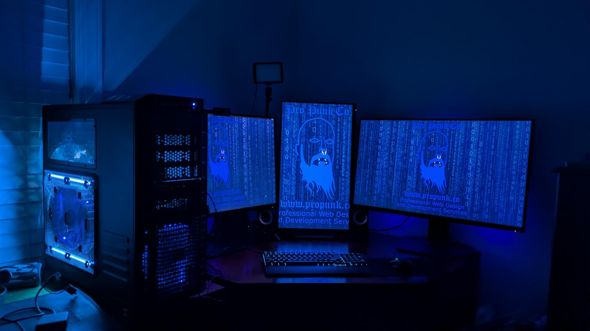 Radeon Pro W7600 100-300000077 customer photo 1