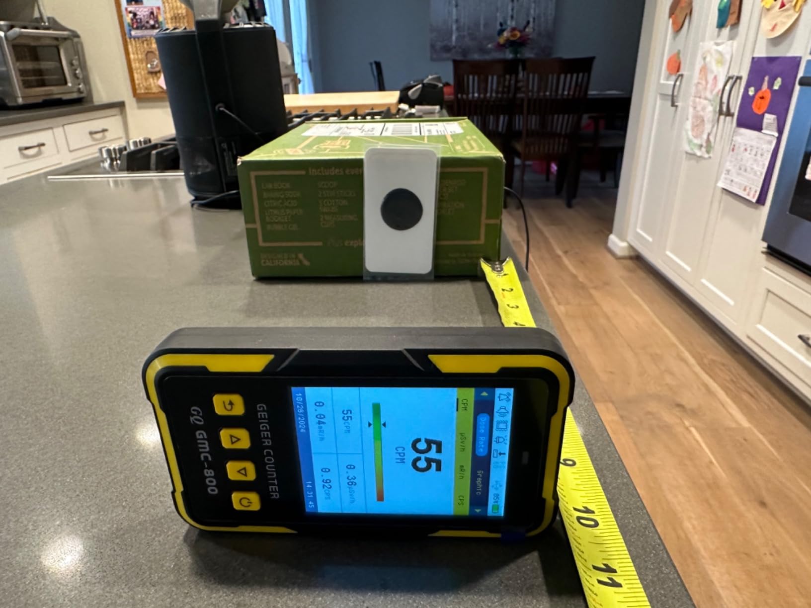 Nuclear Radiation Detector GQ GMC-800 Geiger Counter USA Design Product US National Standard Large Color LCD Display 5 Alarm Types Dosimeter Data Save & Global Share Beta Gamma X-ray Portable Device customer photo 2